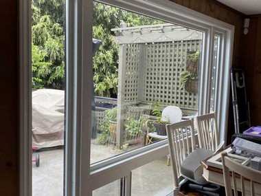 Seamless Bellevue glass replacement in WA near 98004